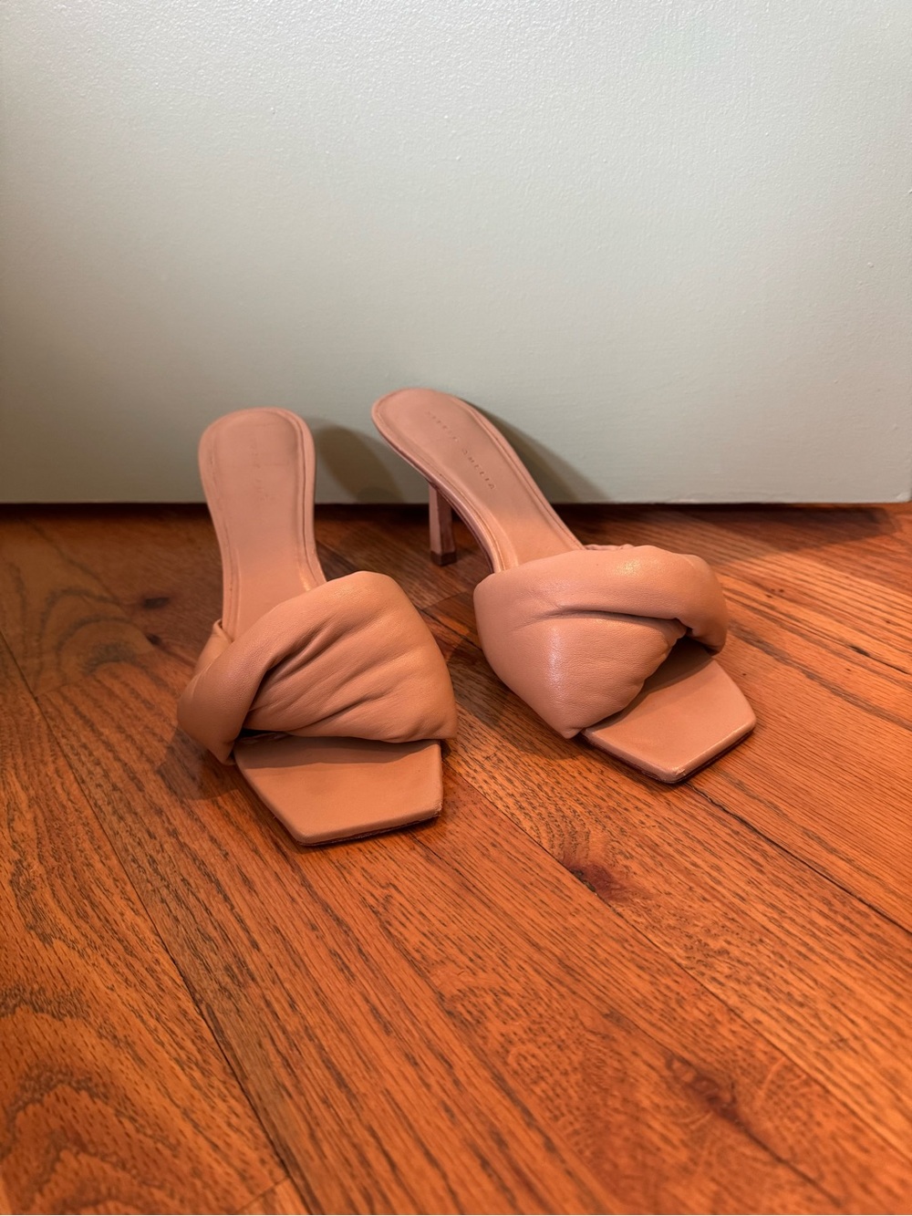 STUDIO AMELIA Blush Tan Knotted Slide Heels
